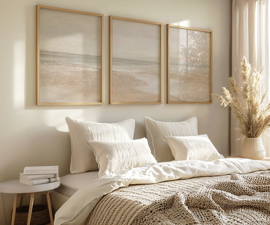 Apportez douceur et profondeur à votre espace avec ce trio d'affiches "Entre ciel et sable"
Chaque détail a été pensé pour créer un effet brumeux subtil, ajoutant texture et atmosphère à votre décor.

Imprimé sur papier cartonné de qualité, chaque affiche est prête à être encadrée pour créer un effet apaisant à votre votre chambre ou votre salon.

TROIS AFFICHES 18" X 24" (total 54" Large x 24" haut)

CADRES NON INCLUS

Détails:

Trois affiches 18" 24" (cadres non inclus)
Illustration Photo réaliste
Impress