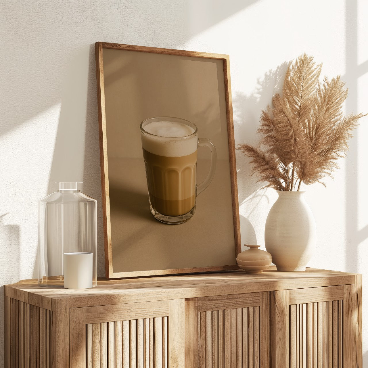 Apportez chaleur et réconfort à votre cuisine ou coin café avec cette affiche minimaliste mettant en vedette un café latté capturé dans une mise en scène feutrée douce et enveloppante dans les teintes de moka et vanille.

Cette affiche café latté 12" x18"  s’intègre parfaitement à tous les styles de cuisines; contemporain, épuré, minimaliste, champêtre, ou, rustique.&nbsp;&nbsp;
