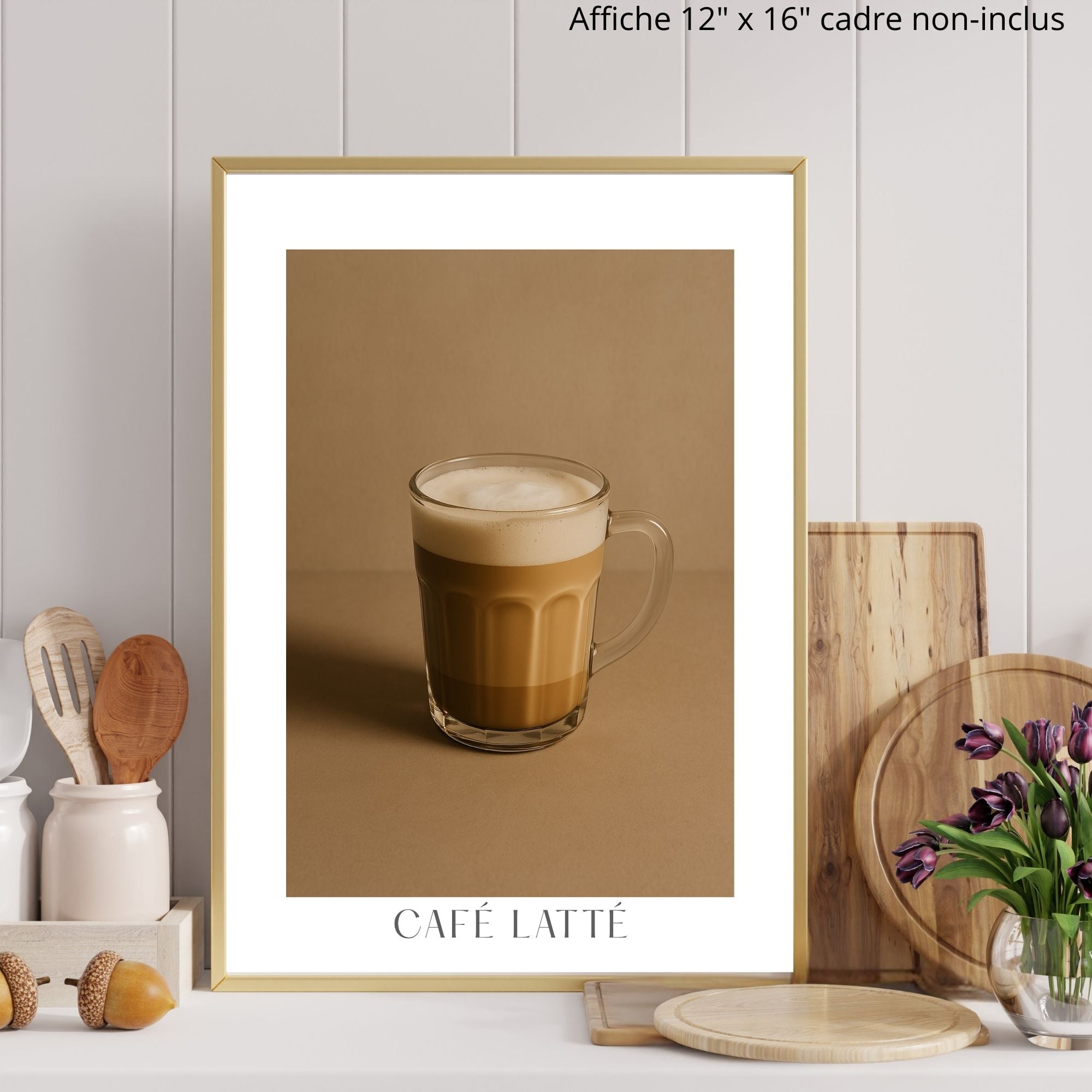 Apportez chaleur et réconfort à votre cuisine ou coin café avec cette affiche minimaliste mettant en vedette un café latté capturé dans une mise en scène feutrée douce et enveloppante dans les teintes de moka et vanille.

Cette affiche s’intègre parfaitement à tous les styles de cuisines; contemporain, épuré, minimaliste, champêtre, ou, rustique.&nbsp;&nbsp;