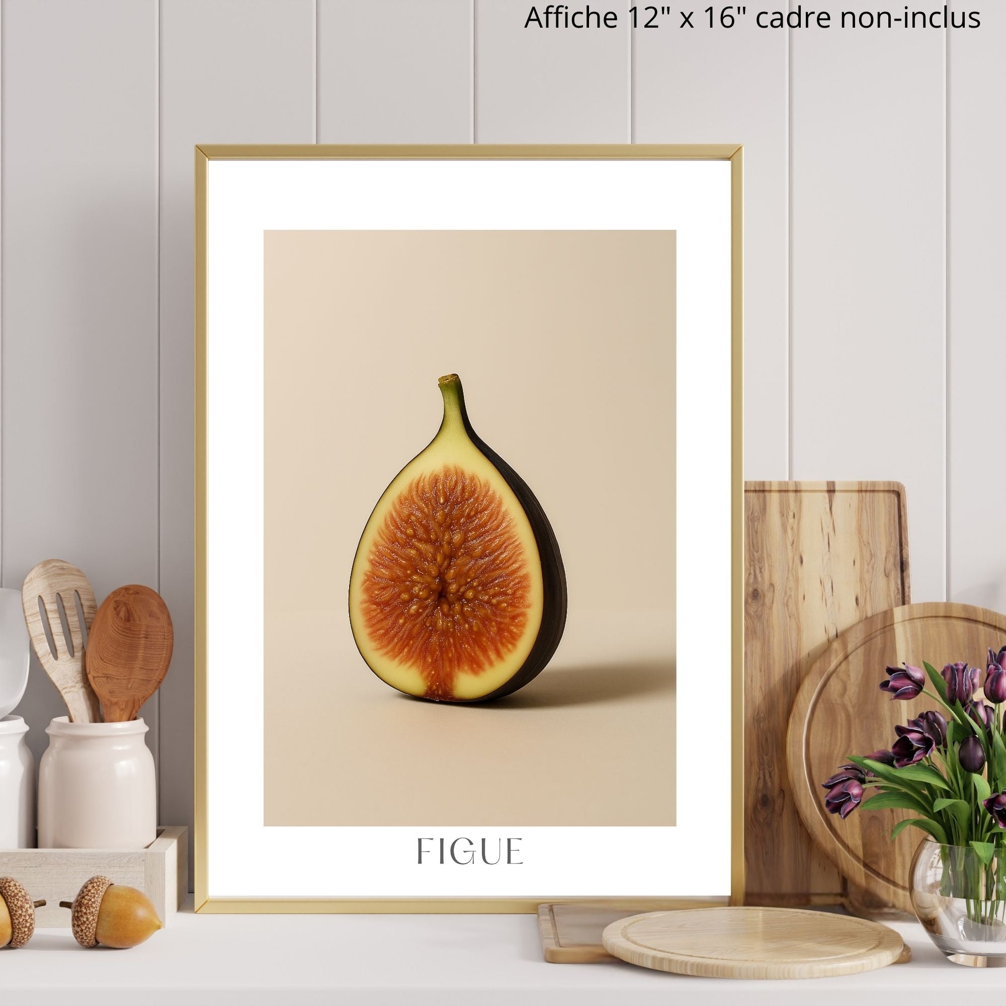 Cette affiche photo-réaliste artistique de grand format illustre met en scène une figue coupée comme une œuvre vivante. L’affiche évoque la chaleur du sud, la douceur du fruit mûr et la beauté des imperfections naturelles.

S'agence parfaitement avec les affiches:&nbsp; Citron / Branche d'olivier

* AFFICHE SEULEMENT- CADRE NON INCLUS*
