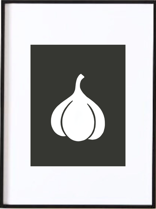 Une illustration minimaliste d’une gousse d’ail en blanc sur fond noir, inspirée des techniques de linogravure. Un design épuré qui met en valeur l’ail dans toute sa simplicité. 


S'agence parfaitement avec les affiches: Artichaut noir et blanc / Poire noir et blanc

* AFFICHE SEULEMENT- CADRE NON INCLUS*

Dimensions:&nbsp;

5" x7" (12,7 cm x 17,8 cm)
8" x 10" (20,32 cm x 25,4 cm)

11" x14" (28 cm x 35.6 cm
12" x 16" (30,5 cm x 40,6 cm)